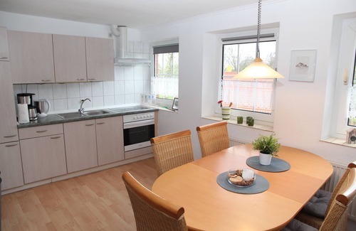 Uttum Apartment | Schöne Og-ferienwohnung für 4 Personen an der Uttumer Mühle