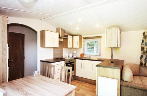 Poppendorf Apartment | schönes Chalet Tinyhouse in Ostseenähe 13km - sehr ruhige Dorflage