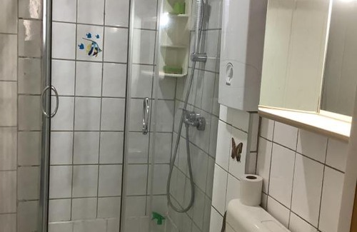 Kray House | Schönes großes Zimmer 1 Et Parkplatz nach Verfügbarkeit