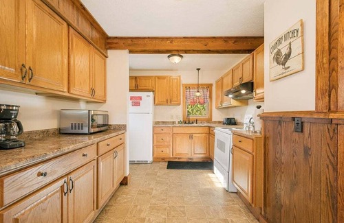 Ohiopyle Cabin | Schaefer House | 3BR,1BA, close to Ohiopyle!