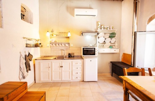 Kouses Apartment | Schefflera Apt, Cretan Traditional House