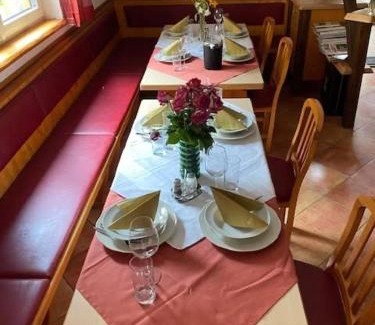 Monchdorf Bed & Breakfast | Scherhäuflranch