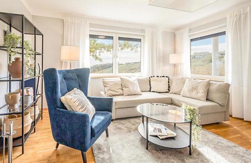 Deutsch Schuetzen-Eisenberg House | Schoenes Ferienhaus Eisenberg