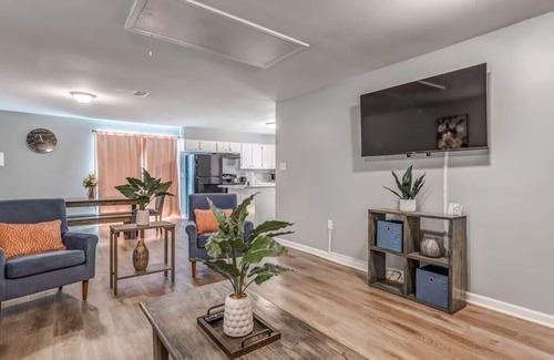Frayser House | Schoolfield Collective