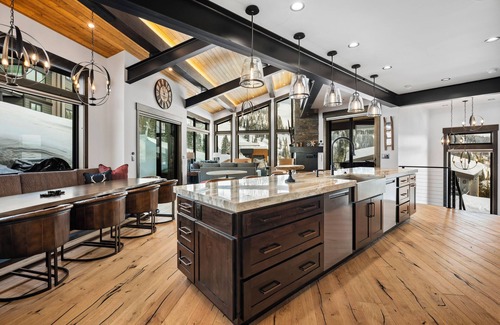Sandpoint House | Schweitzer Ski-in/Ski-out, Hot Tub, 4 kings, Short Walk to Village, NEW BUILD