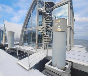 Geierswalde Apartment | schwimmende Ferienwohnung Sundowner