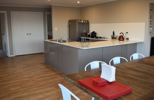 Clinton House | Sea Breeze - A Great Family Getaway