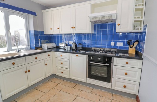Dinas Dinlle Cottage | Sea Breeze