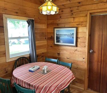 Stanhope Villa | Sea breeze Retreat-3-bedroom watterfront cottage