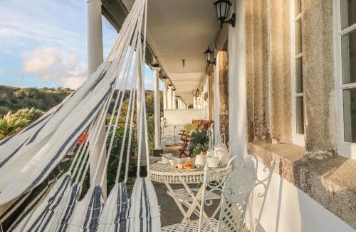 Pentewan House | Sea Cliff Cottage