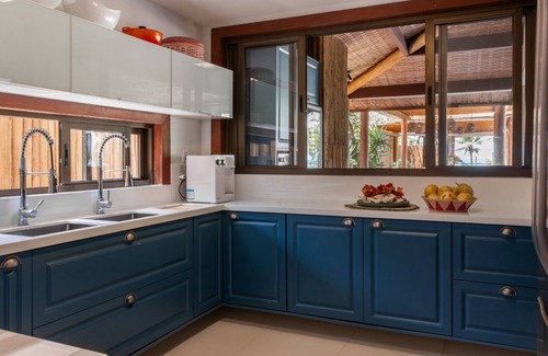 Guarajuba House | Sea Front 5 Suites in Guarajuba House with Pool, Gourmet and Full Staff!