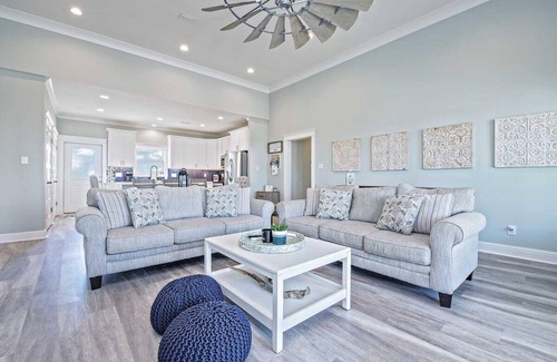 Fort Morgan House | Sea Glass Pointe Your Fort Morgan Escape! Beach right Across the Street by Prickett Properties