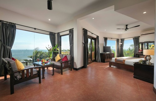 Phu Hai Beach Hotel | Sea Lion Beach Resort & Spa Mui Ne