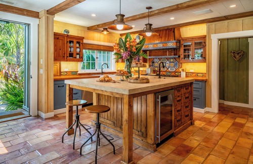 Montecito House | Sea Ranch - 4 Acres + Pool, Walk to Beaches, Cafes & Shops