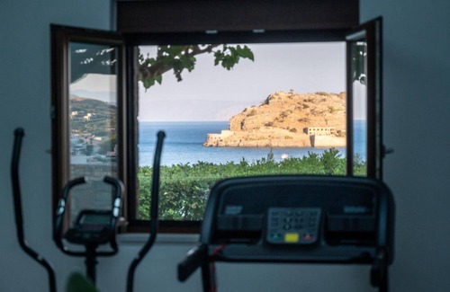 Kounelion Villa | Sea View 5 bdr Villa with a heated pool hamam & access to private beach