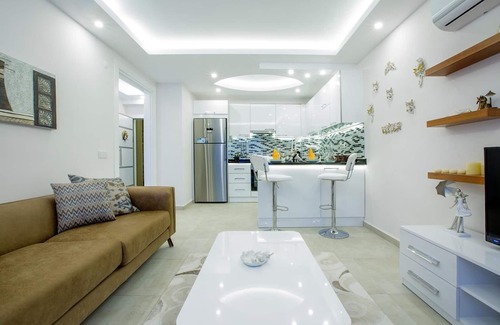 Mahmutlar Apartment | Sea view apartment. At the beach. Alanya / Kestel ... 1 bedroom, 1 living room.