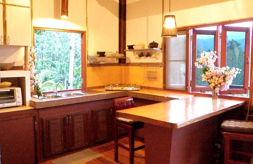 Ko Pha-ngan House | Sea View Beach House: One minute walk to beach, full kitchen, authentic design