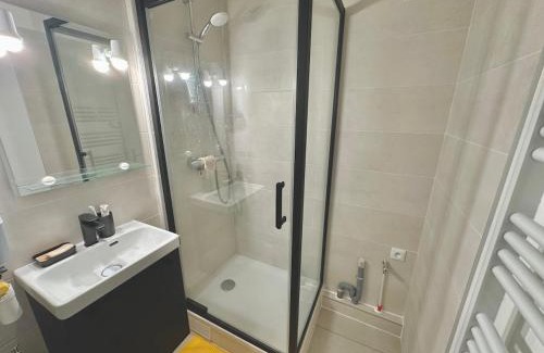 Villers-sur-Mer Apartment | Sea view Studio, fully-equipped, TV & WiFi