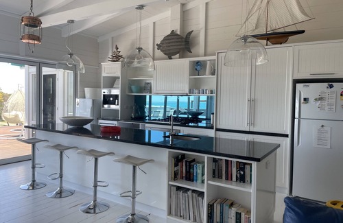 Waterhouse House | Sea views, located at Hooper's beach. Town center.