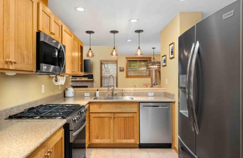 Shorepine Village House | Sea You Later