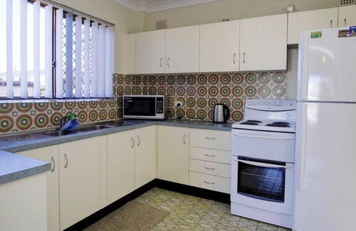 Tuncurry Apartment | Seabreeze 6 - Opposite Tuncurry Bowling Club!