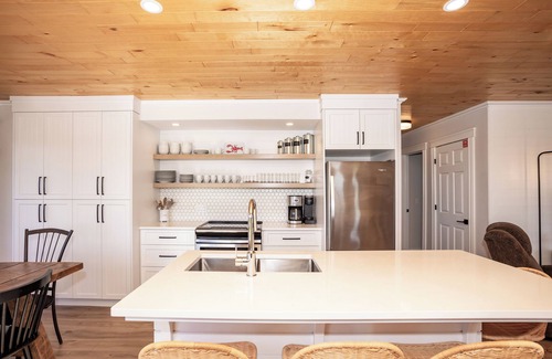 Souris House | Seabreeze Beach Retreat located in scenic Souris, PEI. Family and pet friendly.