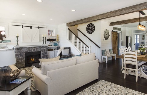 Seabrook House | Seabrook's Drift Away: Hot Tub & Dog Friendly!
