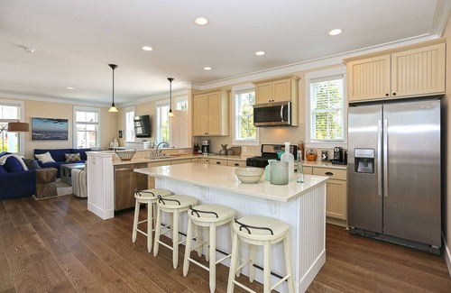 Seabrook House | Seabrook's Heartland and Hearts Aloft, perfect for large groups!