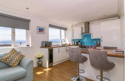 Ardrossan Cottage | SEAFIELD COURT, pet friendly, country holiday cottage in Ardrossan