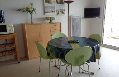 Merlimont-Plage Apartment | Seafront Apartment with Balcony, Parking & Elevator in Merlimont