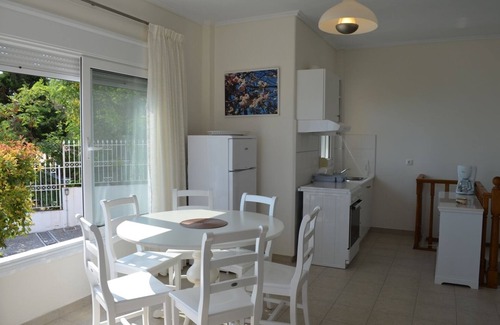 Nea Propontida Apartment | Seafront Holiday Home Alexandra 1 on a Long Sandy Beach, GeoMare, Ground Floor