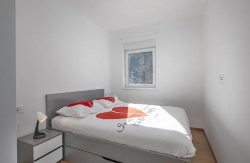 Plomin Apartment | Seafront Villa Andrijana