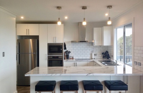 Kingscote House | SeaKing Escape, Kingscote Kangaroo Island