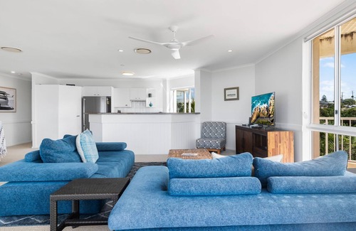 Sunrise Beach Apartment | Seamist 6 - Apartment w/Ocean views, 80m to beach