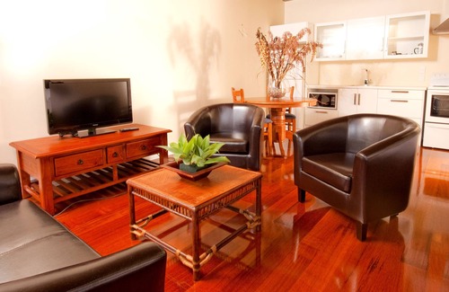 Russell Apartment | Seaport Village