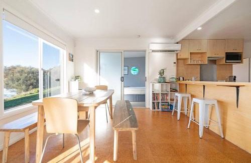 Dodges Ferry House | Seascape Cottage - Headland Stay near Whale Watching