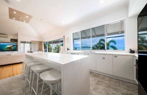 Shute Harbour House | Seascape on Shutehaven - Adults Only