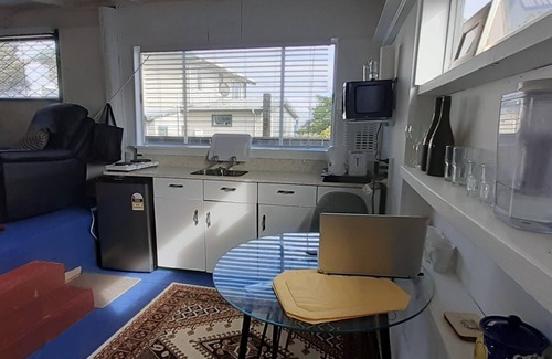 Westport Cottage | Seaside beach studio loft, sheltered garden and cycle trail access. Great value.