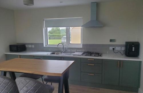 Portmagee Apartment | Seaside Retreat-2 Bed-Sleeps 4-Parking-Pets