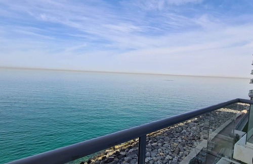 Ras Al Khaimah Apartment | Seaside Serenity