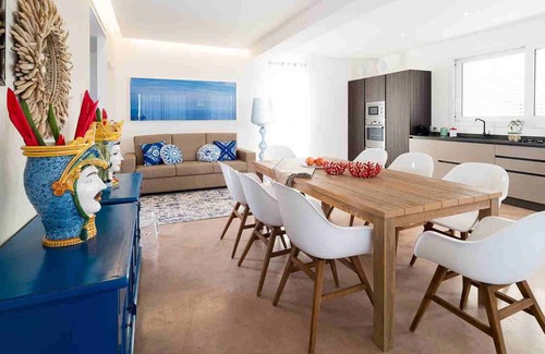 Reitani Villa | Seaside vacation rental Estate for 40 people in Sicily with 6 pools and AC