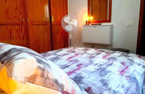 Los Abrigos Apartment | Seaside Whale Apartments WIFI 2D