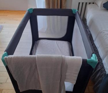 Ennistimon House | Seaview and Sunsets, Entire place, private entrance, Large Bedroom, Full kitchen and bathroom