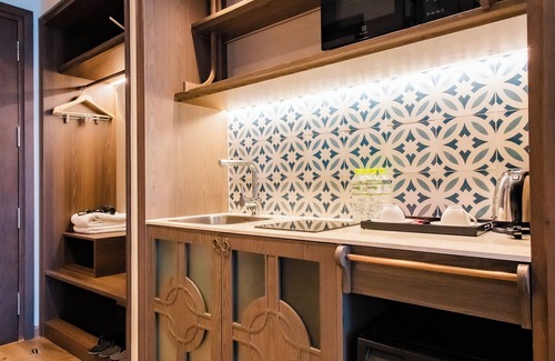 Suoi Nuoc Beach Hotel | Seaview Condotel Apec