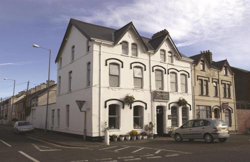 Larne House | Seaview House Bed and Breakfast
