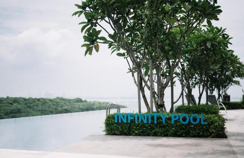 George Town Apartment | Seaview Infinity Pool 2BR 2CP 8Pax Urban Suite 251