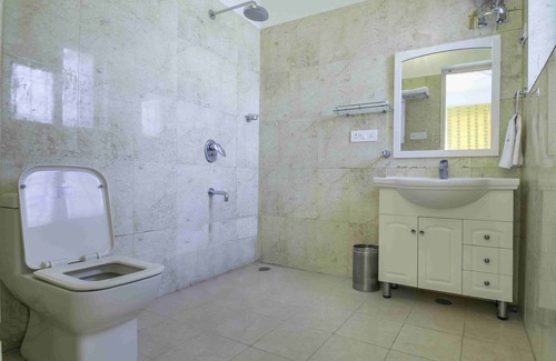 Lansdowne House | Seclude Lansdowne - 2 Bedroom Private Space