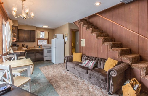 Ridgway House | Secluded Cabin - 4 miles from Downtown Ouray STR2024-073