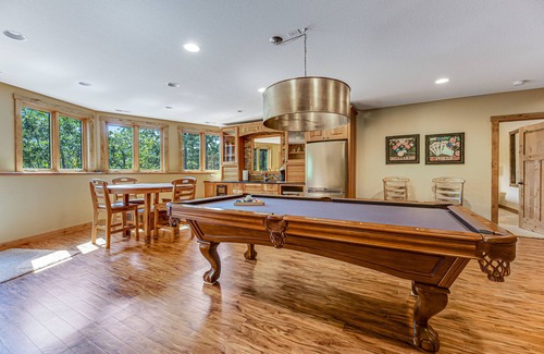 Spearfish House | Secluded cabin between Spearfish and Deadwood w/WiFi, hot tub, private decks