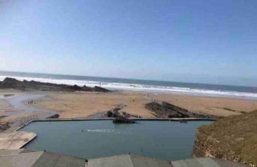 Trewen House | Secluded Luxury Pod with Hot Tub